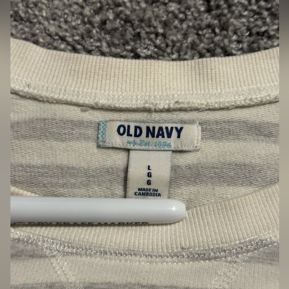 Women’s Old Navy Striped Sweatshirt - Picture 5 of 6